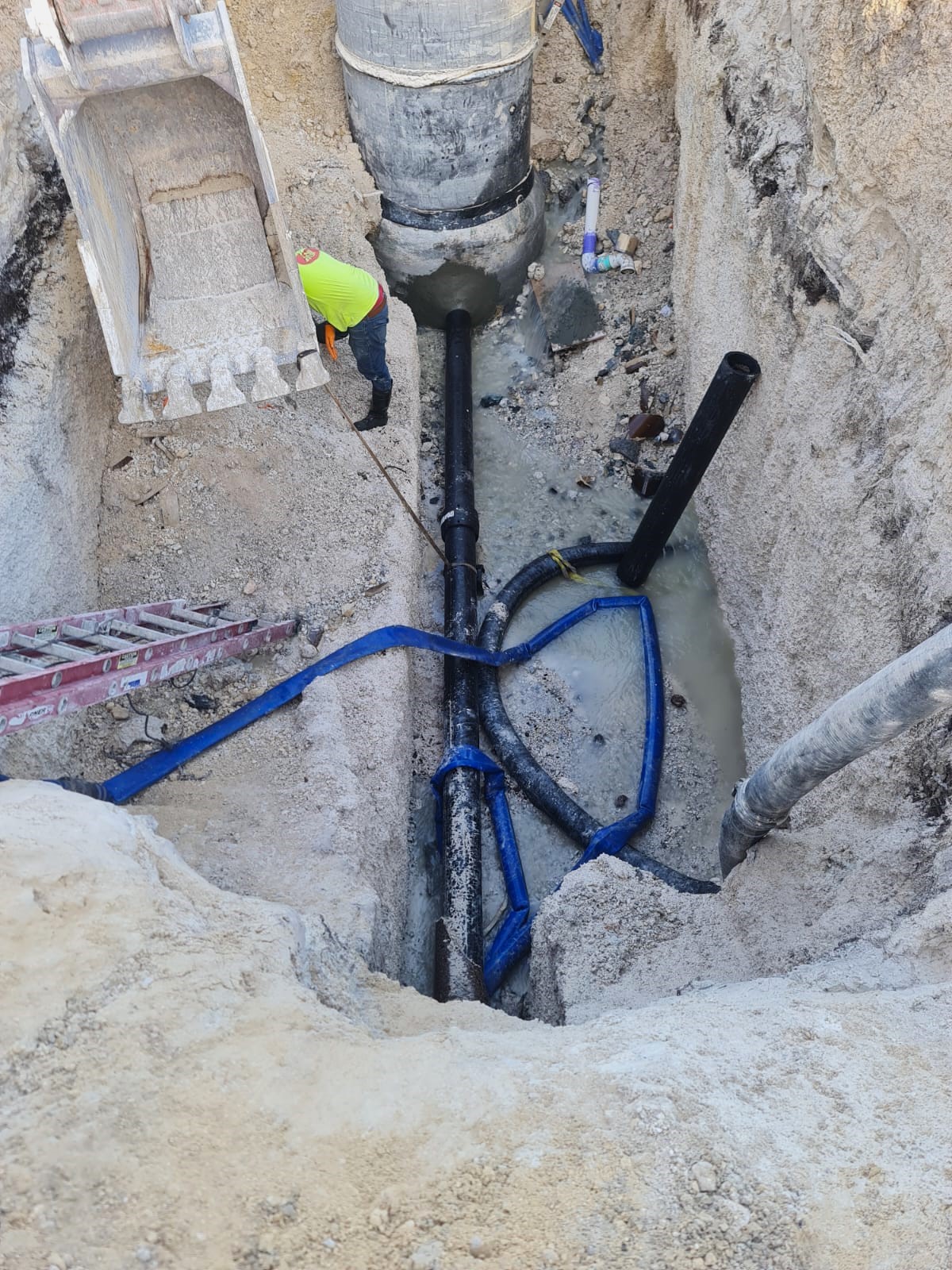 Pipe lining 915 to 1001