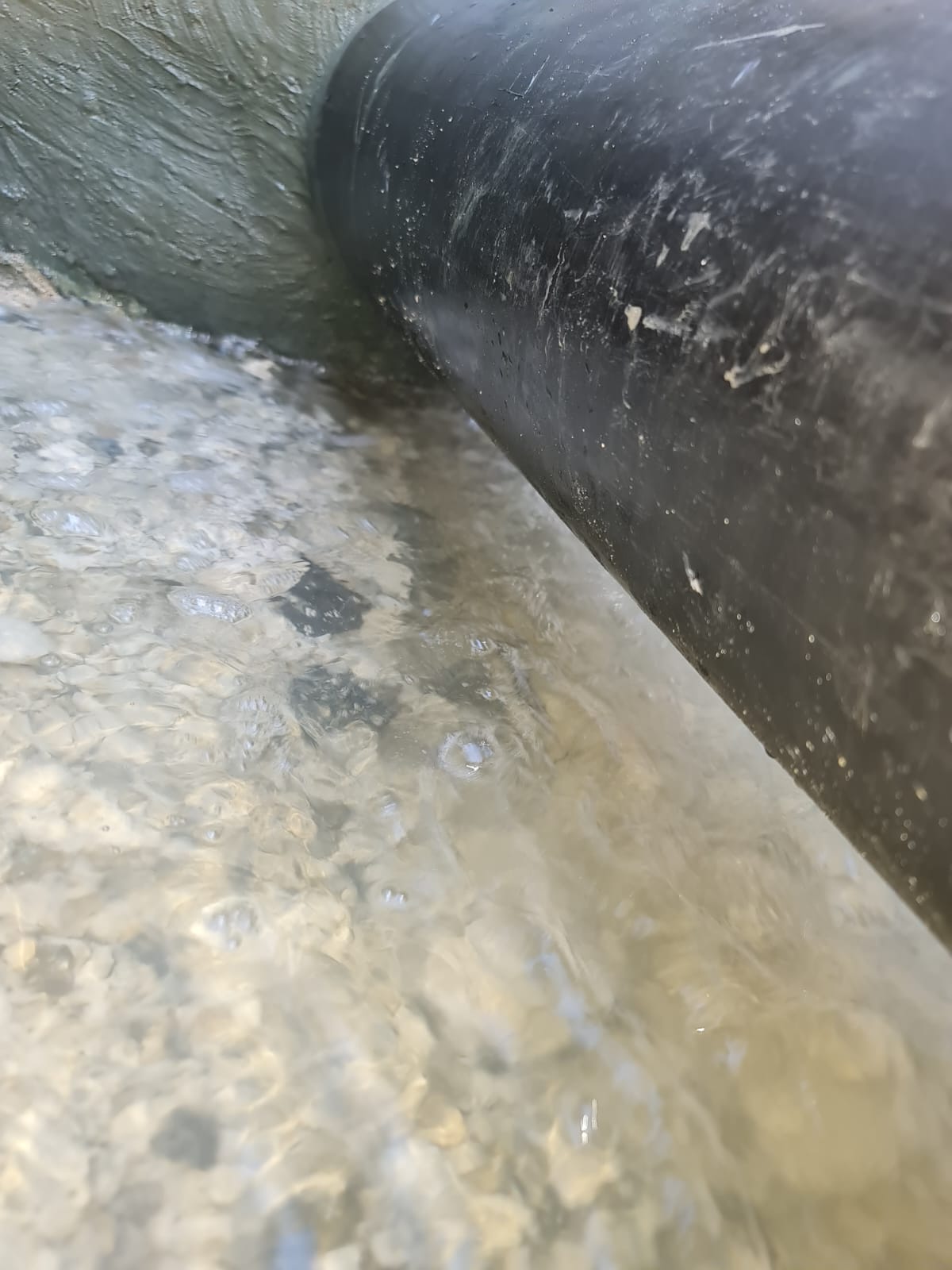 Pipe lining 915 to 1001